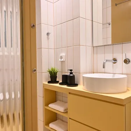 Apartment Nueva Era @ Heart , Romvis Athen